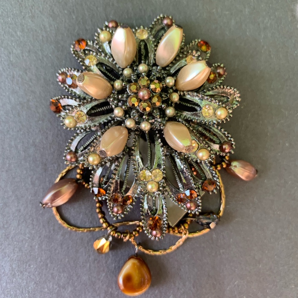 listing-status-banner